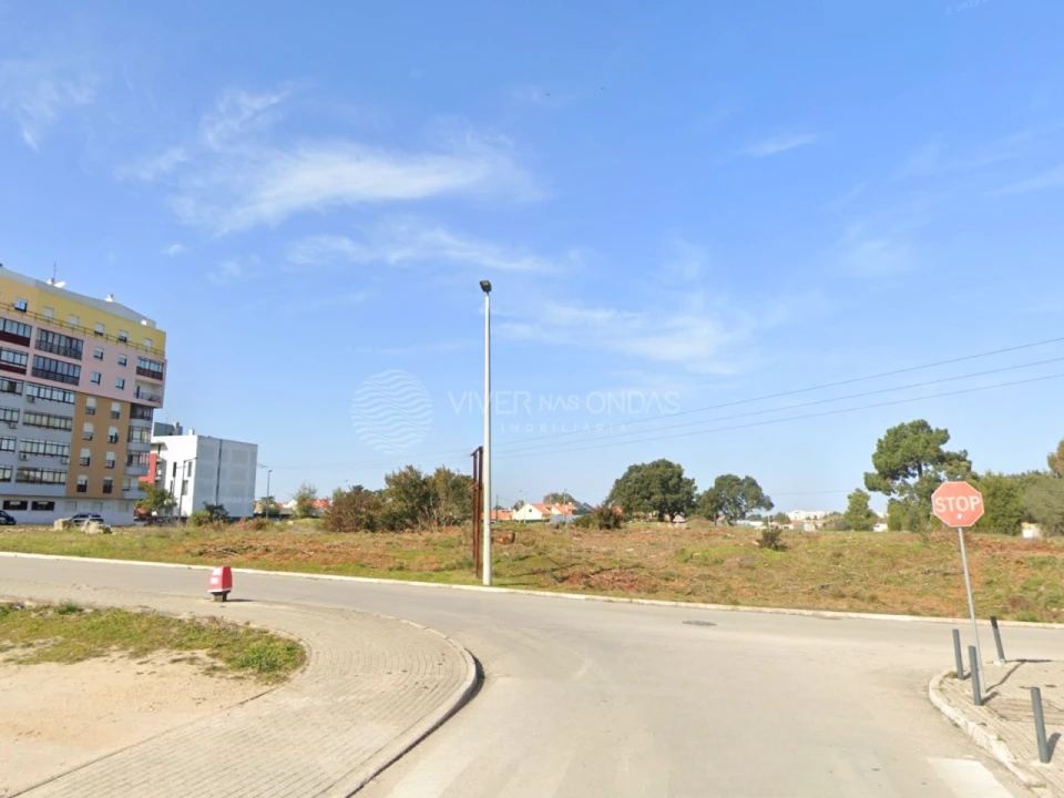 Terreno para Venda em Santo Antonio da Charneca Foto 4