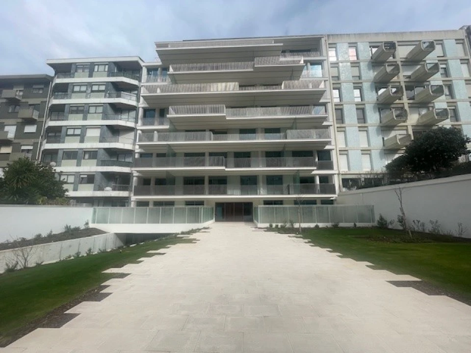 Apartamento T2 para Venda em Lordelo do Ouro e Massarelos Foto 13