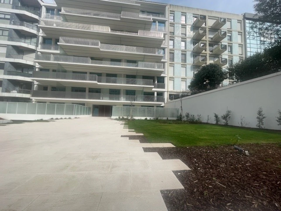 Apartamento T2 para Venda em Lordelo do Ouro e Massarelos Foto 14
