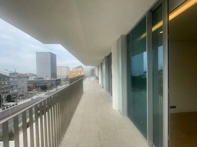 Apartamento T2 para Venda em Lordelo do Ouro e Massarelos