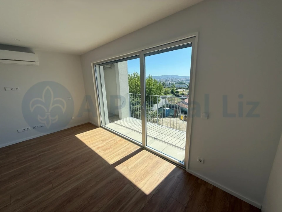 Apartamento T1 para Venda em Campanhã Foto 2
