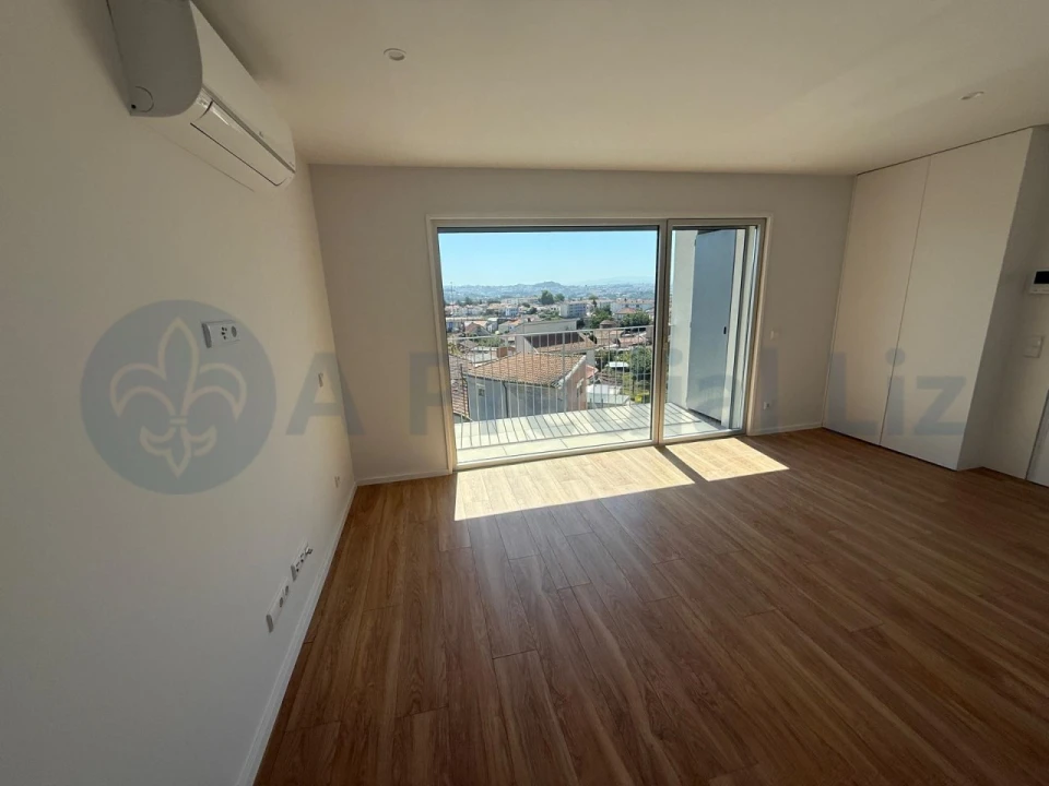 Apartamento T1 para Venda em Campanhã Foto 3