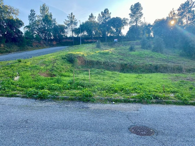 Terreno para Venda em Ota Foto 1