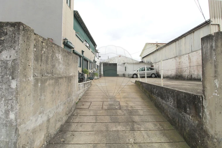 Garagem para Venda em Rio Tinto Foto 4