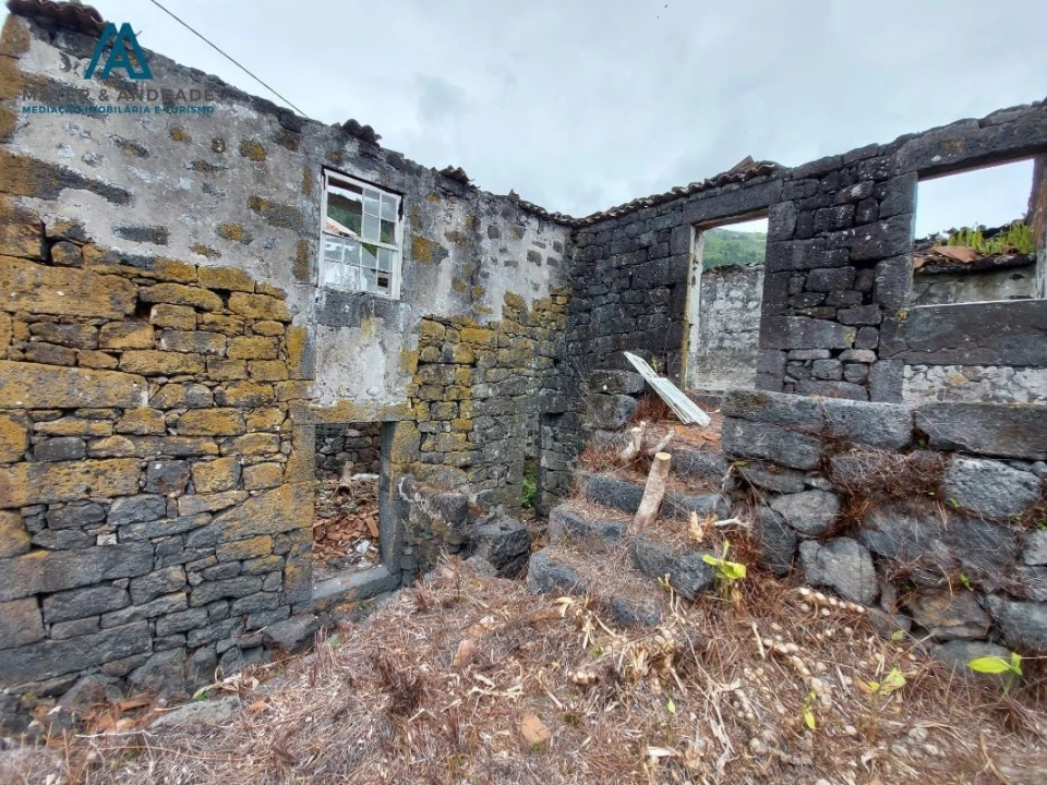 Moradia para Venda em Lajes do Pico Foto 14