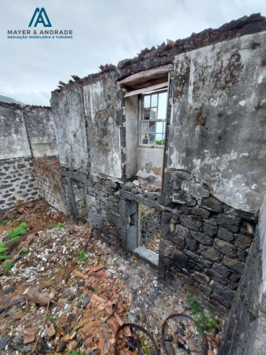 Moradia para Venda em Lajes do Pico Foto 11