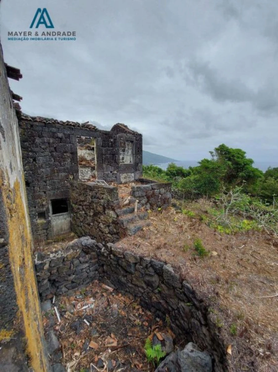 Moradia para Venda em Lajes do Pico Foto 12