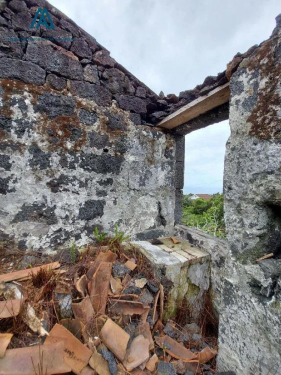 Moradia para Venda em Lajes do Pico Foto 16