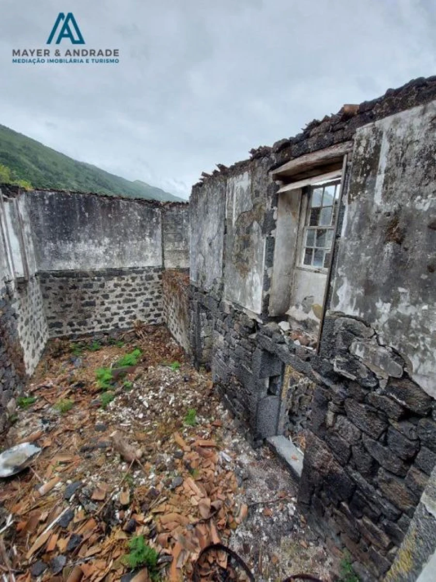 Moradia para Venda em Lajes do Pico Foto 5