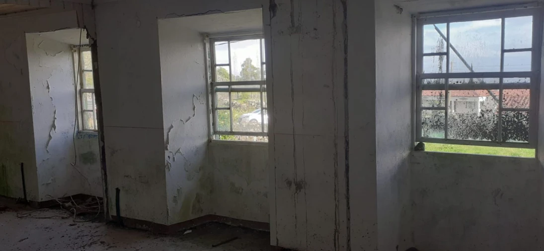 Moradia T2 para Venda em Lajes do Pico Foto 14