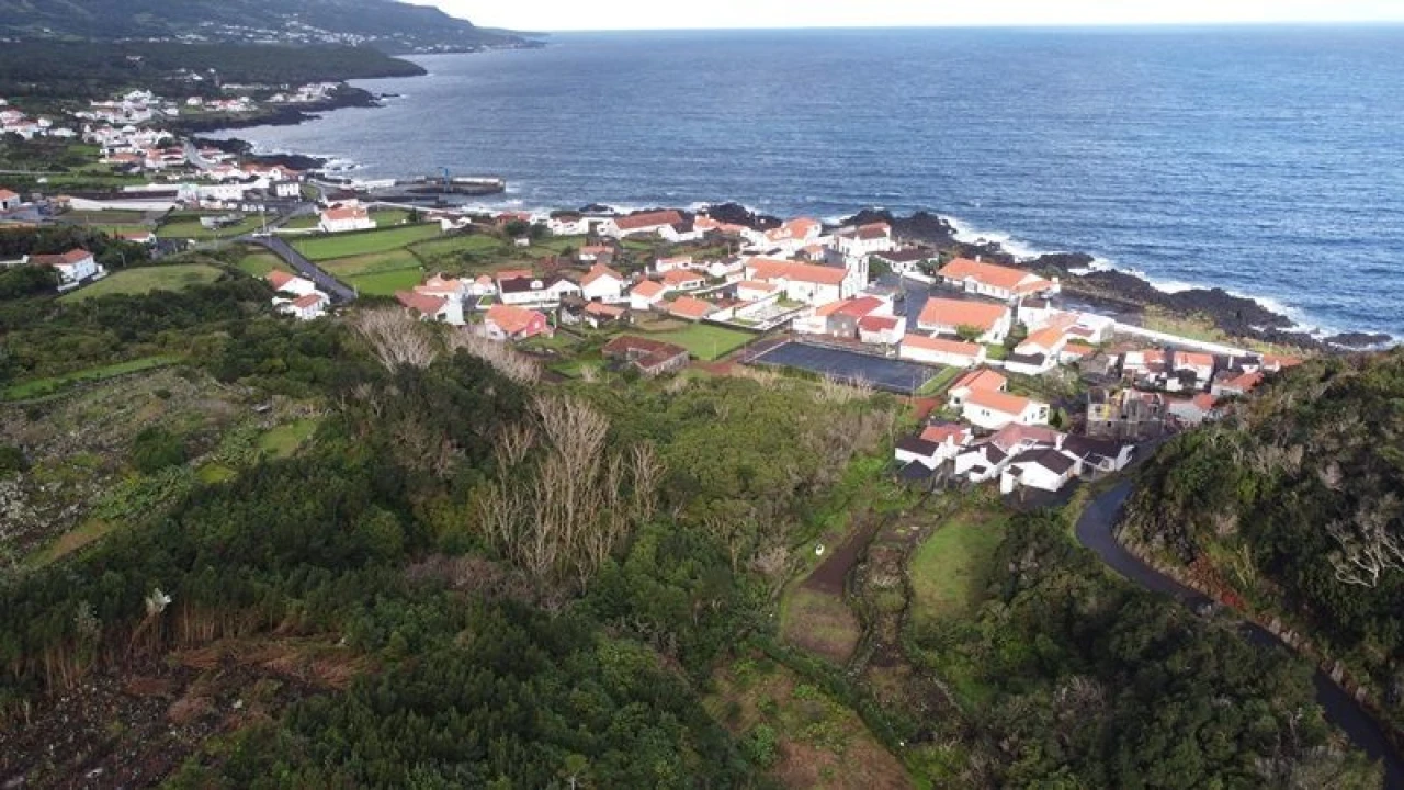 Moradia T5 para Venda em Santo Amaro Foto 13