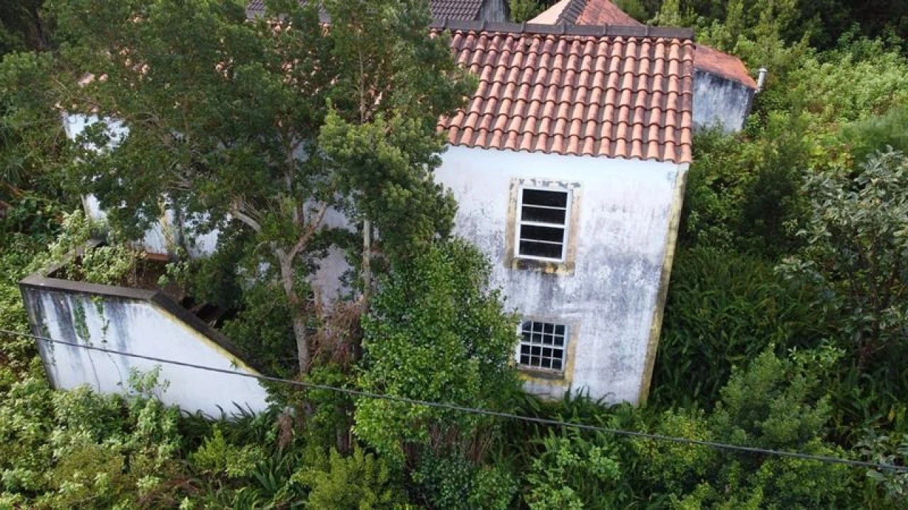 Moradia T5 para Venda em Santo Amaro Foto 16