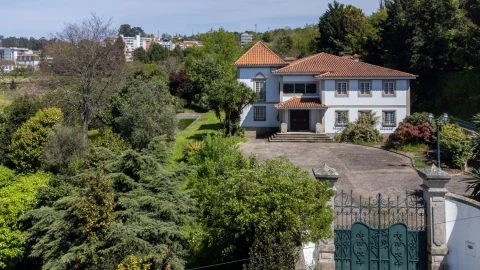 Moradia T10 para Venda em Penafiel