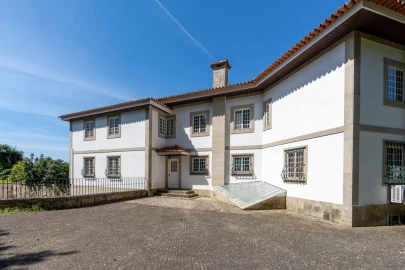 Moradia T10 para Venda em Penafiel
