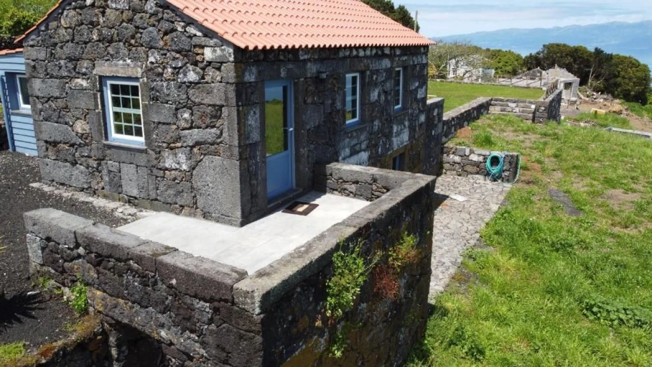 Moradia T3 para Venda em Ribeirinha Foto 10