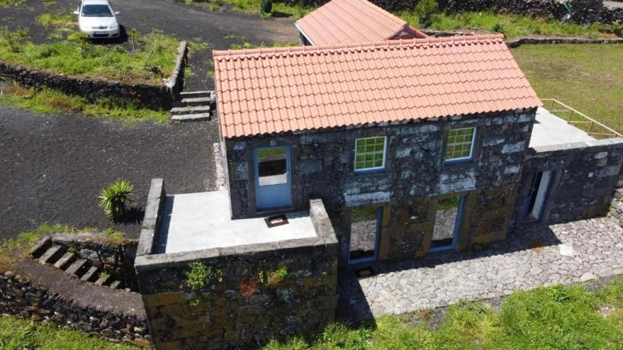 Moradia T3 para Venda em Ribeirinha Foto 16