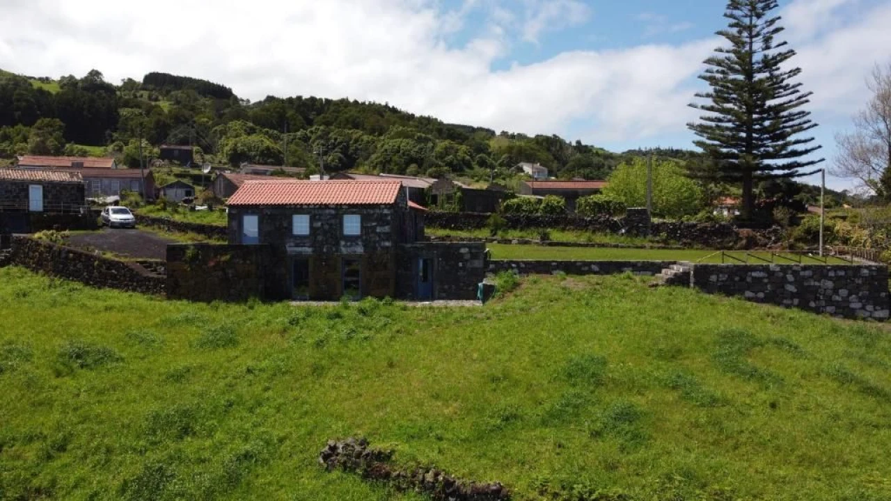 Moradia T3 para Venda em Ribeirinha Foto 18