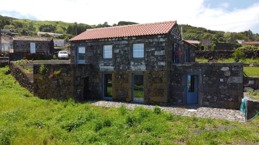 Moradia T3 para Venda em Ribeirinha Foto 12