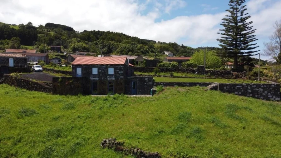 Moradia T3 para Venda em Ribeirinha Foto 18