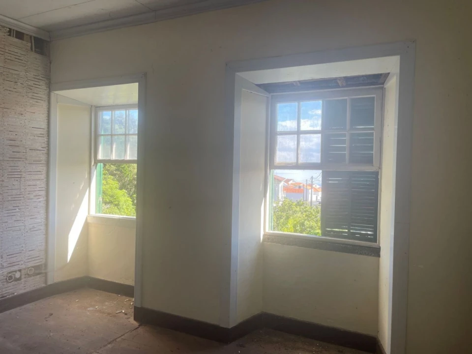 Moradia T5 para Venda em São Roque do Pico Foto 17