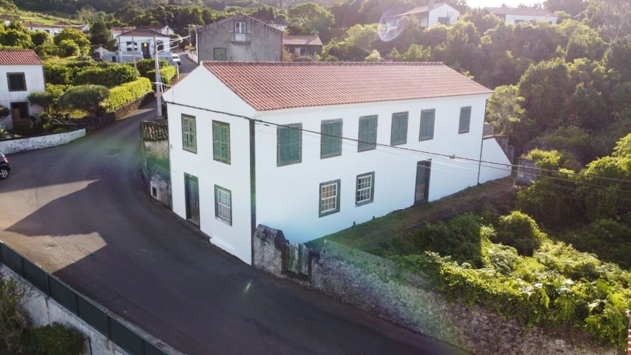 Moradia T5 para Venda em São Roque do Pico Foto 2