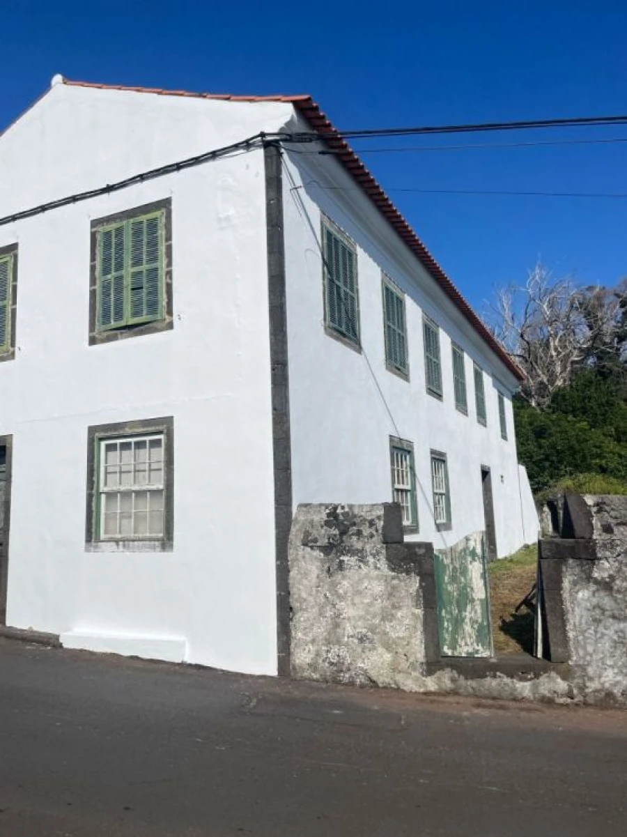 Moradia T5 para Venda em São Roque do Pico Foto 3