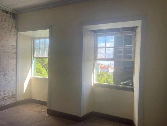 Moradia T5 para Venda em São Roque do Pico Foto 9