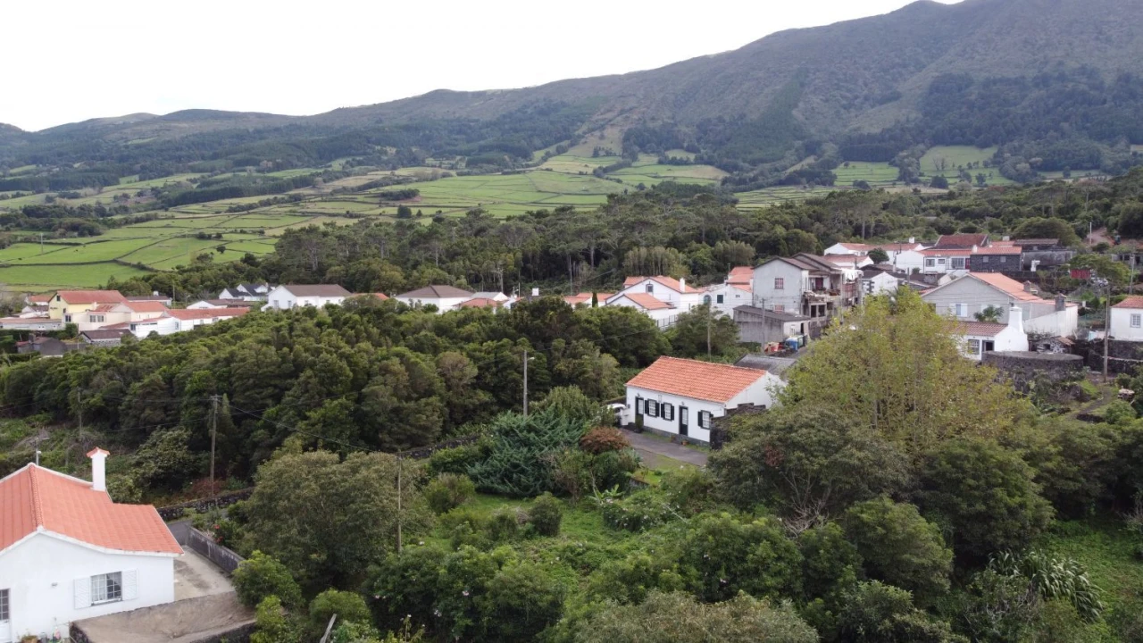 Moradia T3 para Venda em São Roque do Pico Foto 14