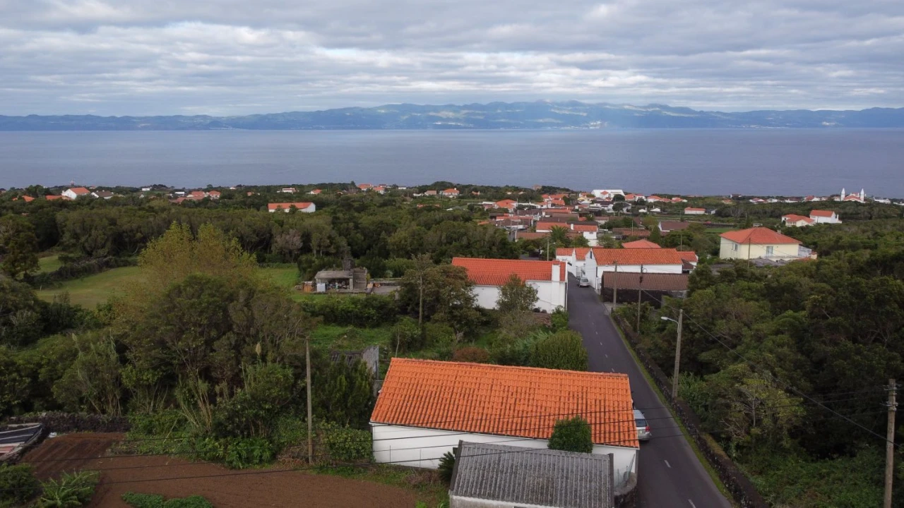 Moradia T3 para Venda em São Roque do Pico Foto 16