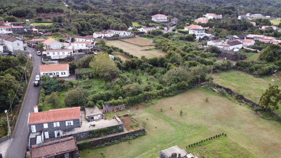 Moradia T3 para Venda em São Roque do Pico Foto 11