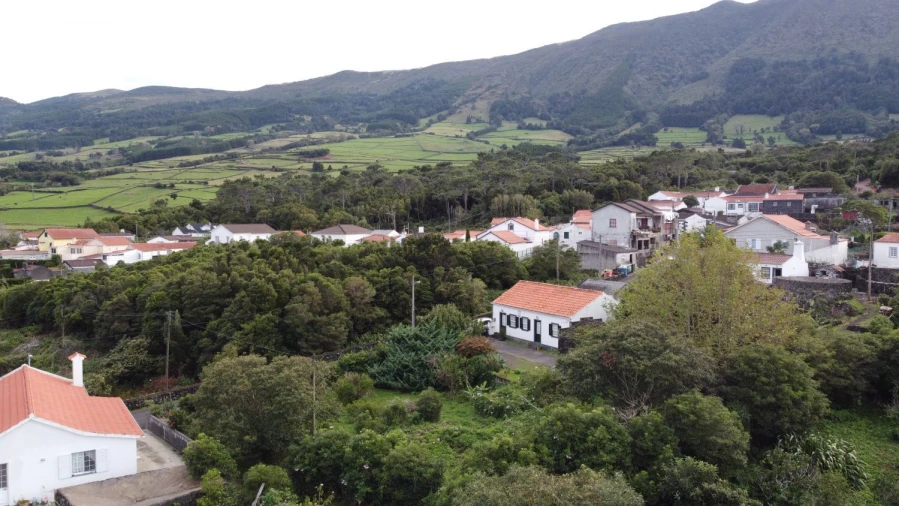 Moradia T3 para Venda em São Roque do Pico Foto 14