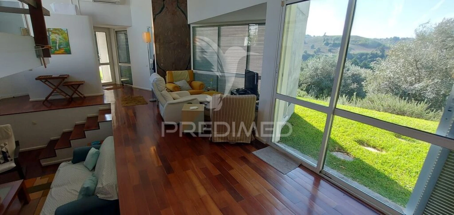 Moradia T4 para Venda em Moçarria Foto 3