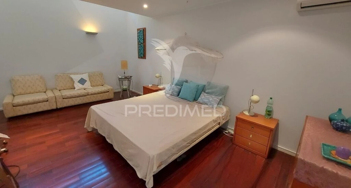 Moradia T4 para Venda em Moçarria Foto 10