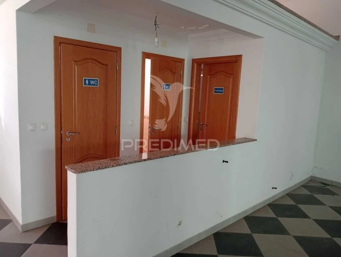 Loja para Arrendamento em Arrimal e Mendiga Foto 9