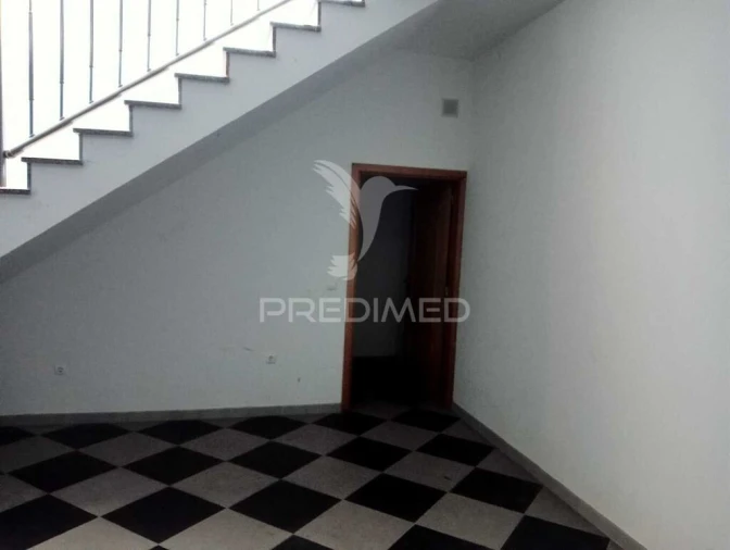 Loja para Arrendamento em Arrimal e Mendiga Foto 14