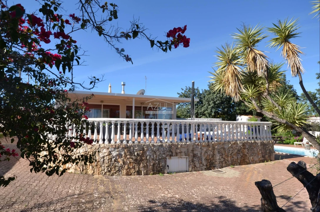 Moradia T2 para Venda em Boliqueime Foto 3