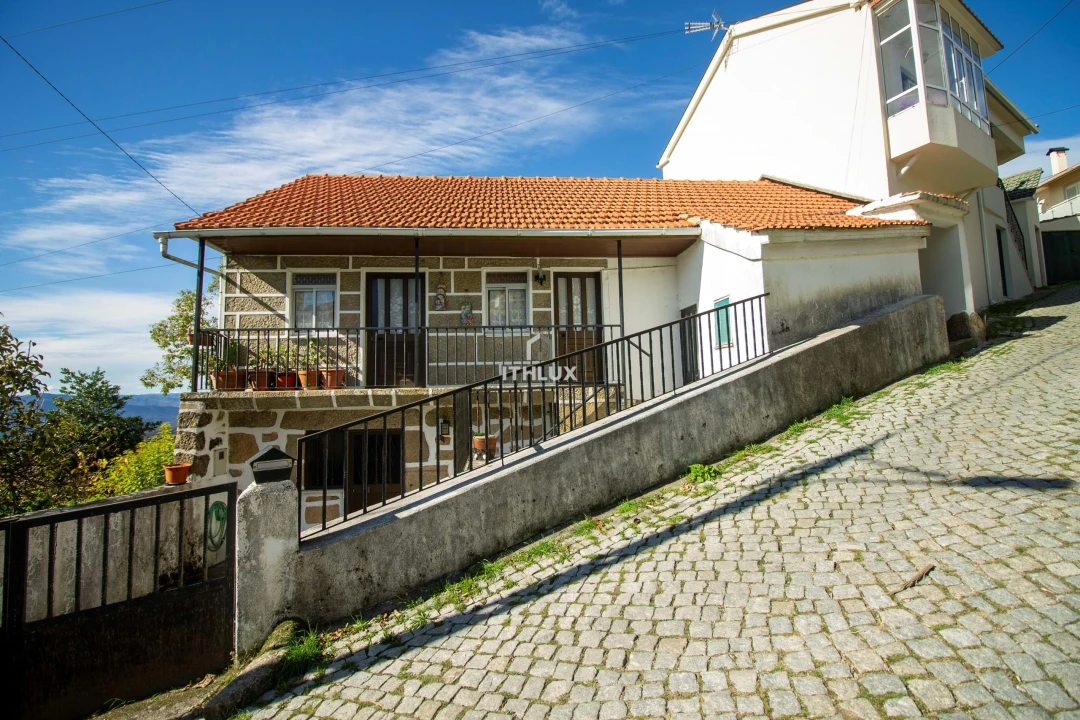 Moradia T3 para Venda em Picão e Ermida Foto 1