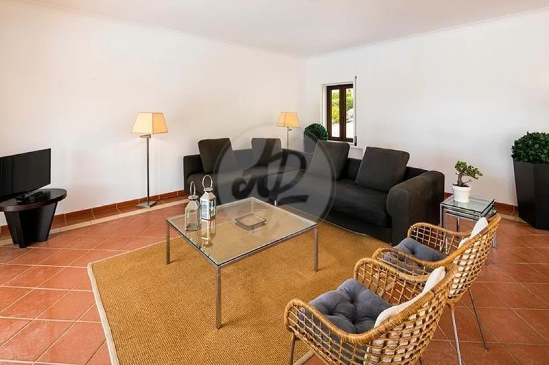 Moradia T4 para Venda em Luz Foto 3
