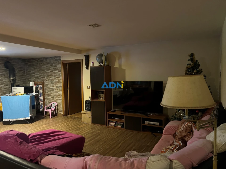 Moradia T4 para Venda em Salgueiro do Campo Foto 6