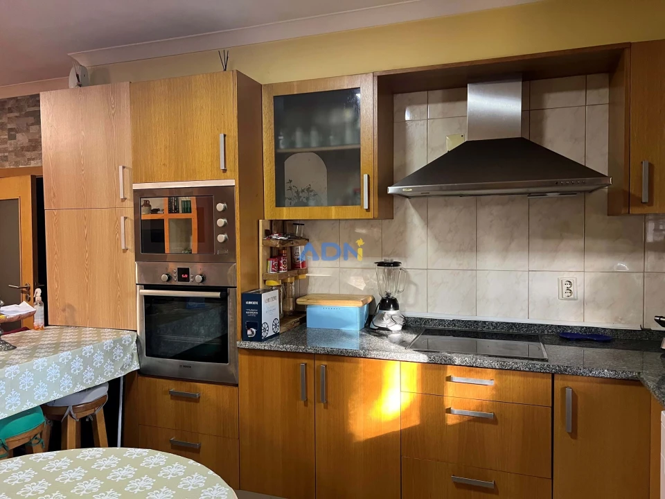 Moradia T4 para Venda em Salgueiro do Campo Foto 3