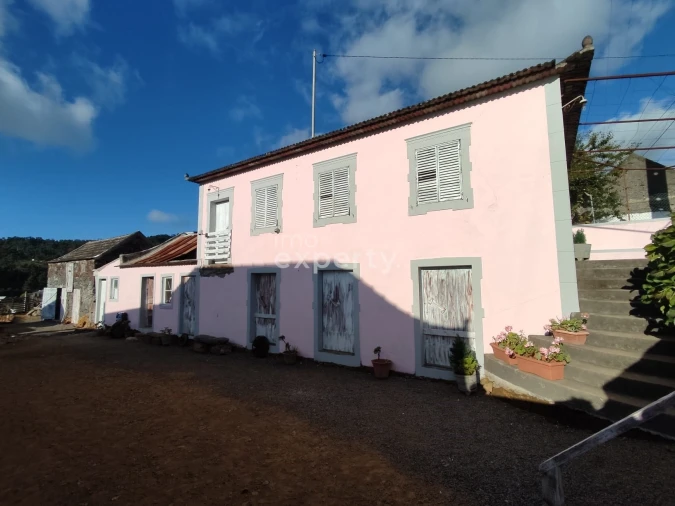 Moradia T2 para Venda em Fajã da Ovelha