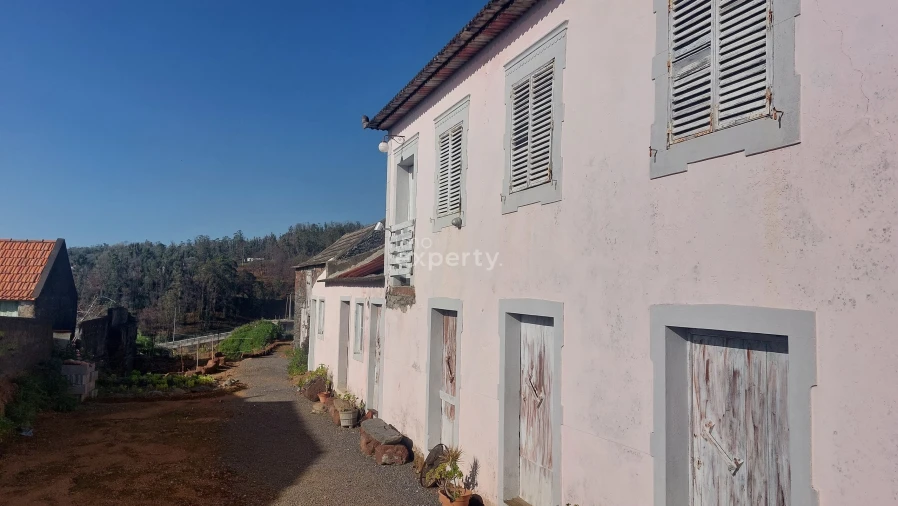 Moradia T2 para Venda em Fajã da Ovelha Foto 6