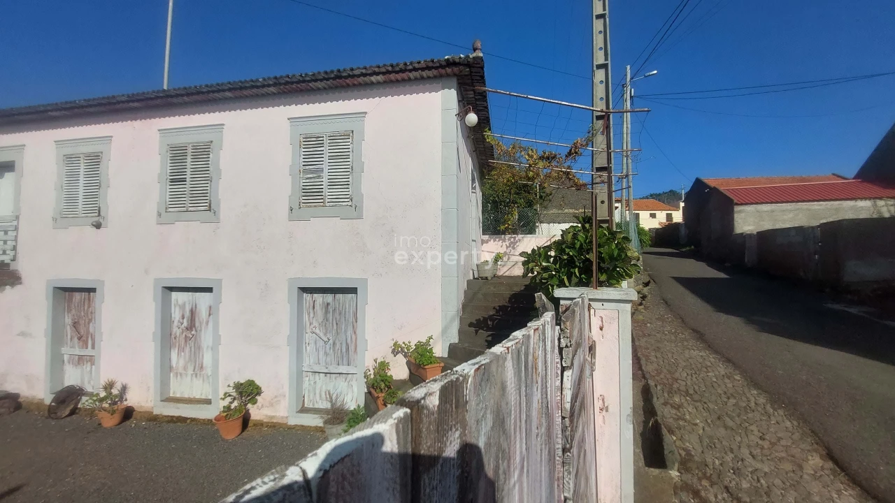 Moradia T2 para Venda em Fajã da Ovelha Foto 8