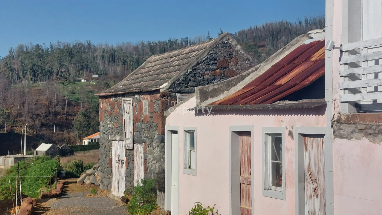 Moradia T2 para Venda em Fajã da Ovelha Foto 7