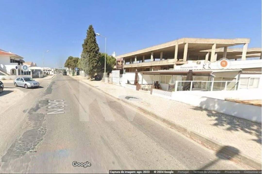 Negócio para Venda em Ferreiras Foto 1