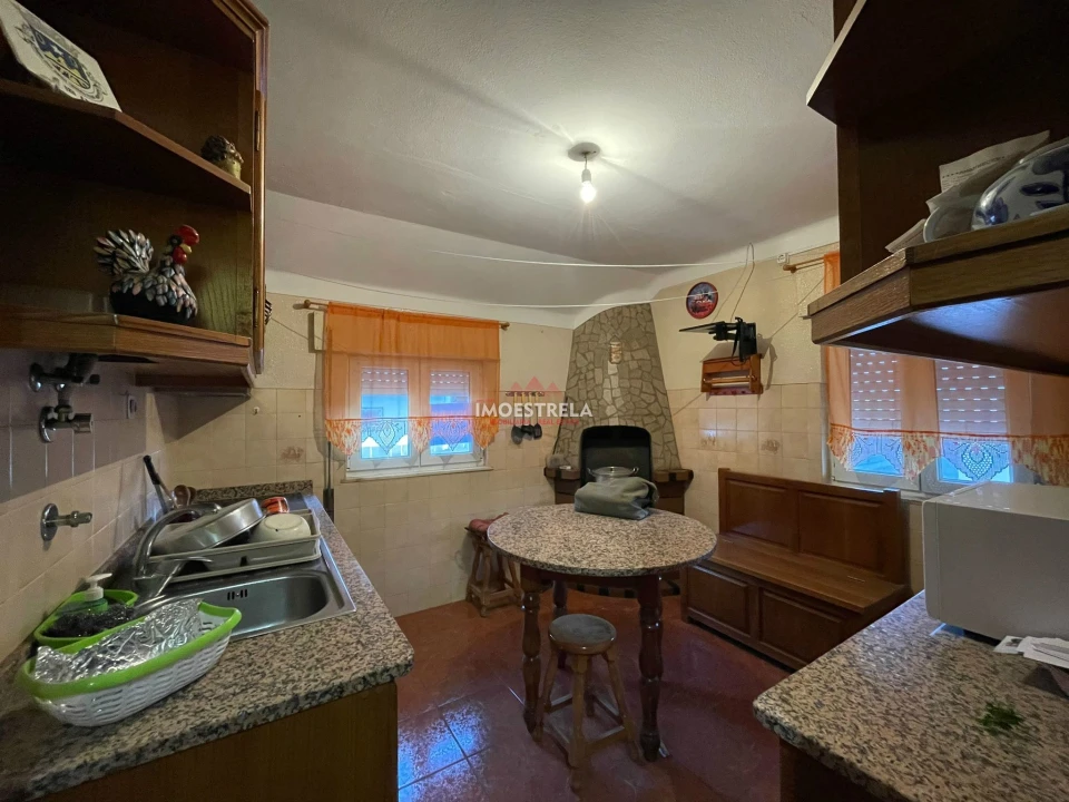 Apartamento T2 para Venda em Manteigas (Santa Maria) Foto 6