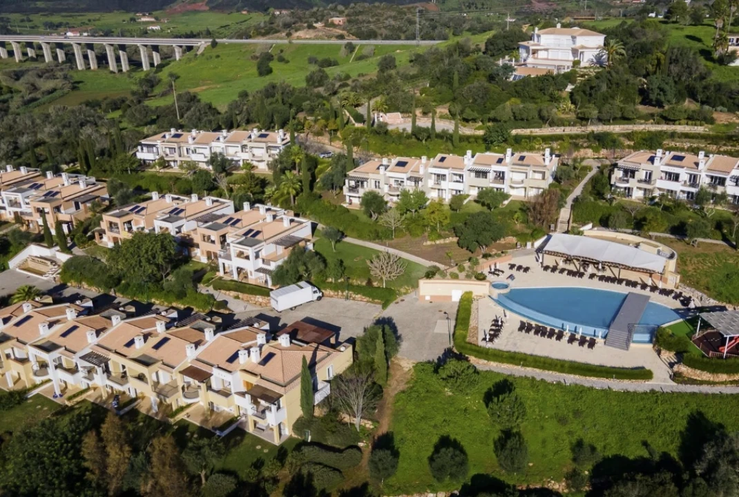 Apartamento T2 para Arrendamento em Mexilhoeira Grande Foto 26