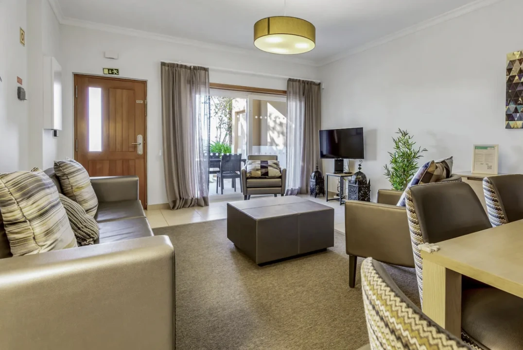 Apartamento T2 para Arrendamento em Mexilhoeira Grande Foto 9