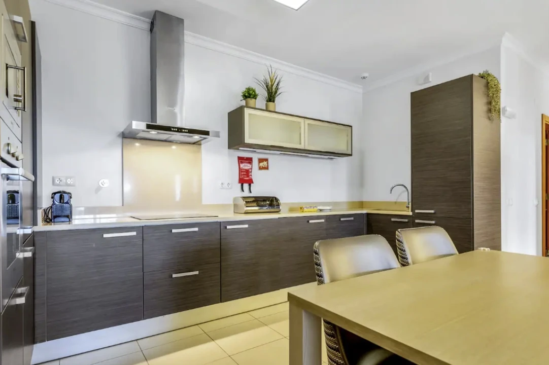 Apartamento T2 para Arrendamento em Mexilhoeira Grande Foto 13