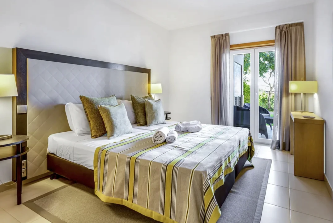 Apartamento T2 para Arrendamento em Mexilhoeira Grande Foto 21